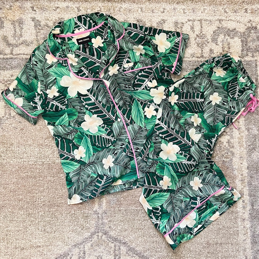 cute pajama set!